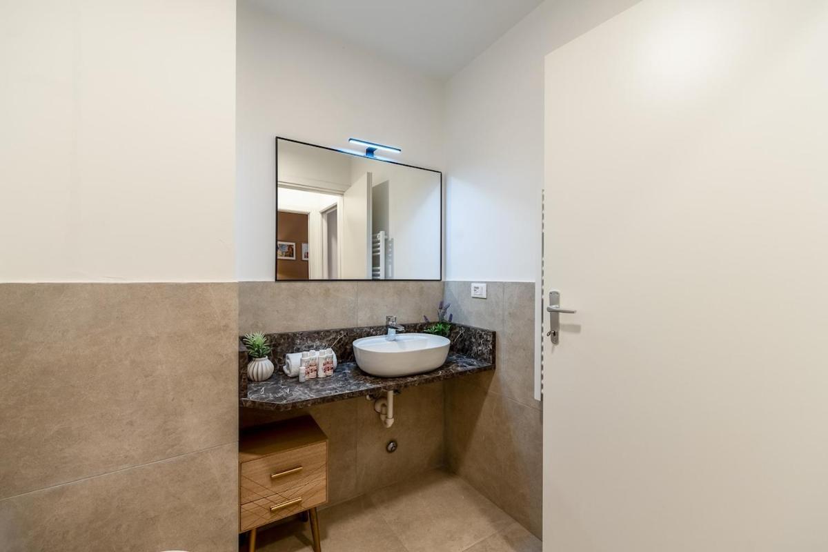 Appartement Authentic Private Flat 2 Min From Navigli à Milan Extérieur photo