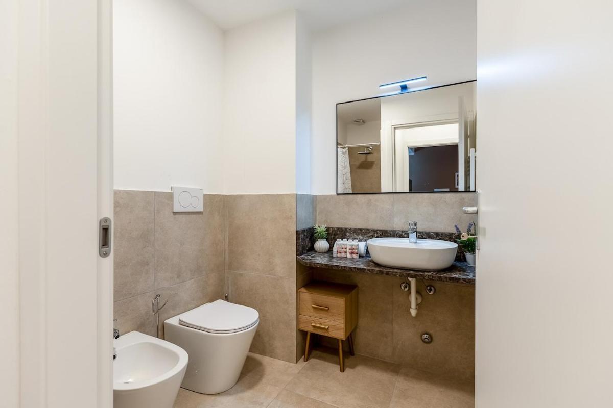 Appartement Authentic Private Flat 2 Min From Navigli à Milan Extérieur photo